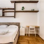 Ampio Zona Moscova Con Due Terrazzi Milão