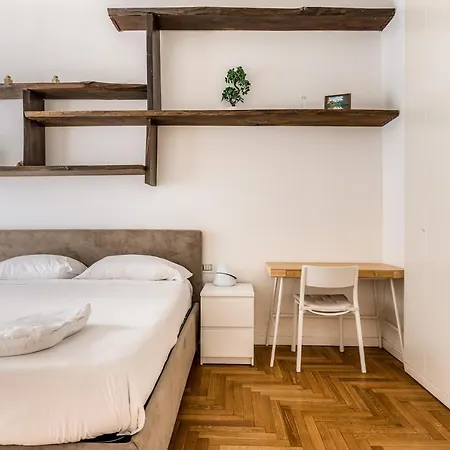 Ampio Zona Moscova Con Due Terrazzi Milán